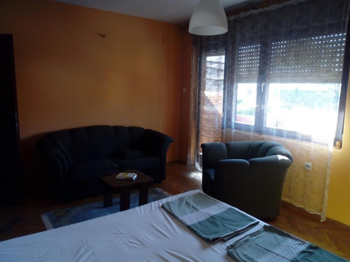 Julija Guest House Охрид Екстер'єр фото